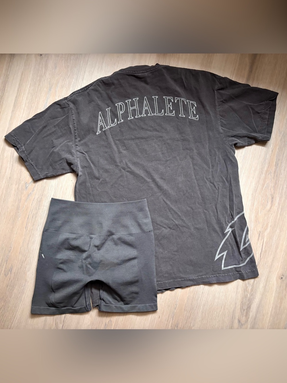 Alphalete Grey Workout Set Shorts Tee